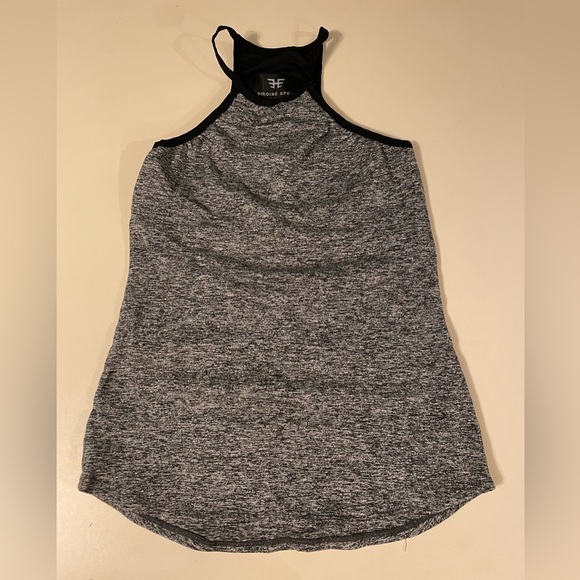 Workout Top - Picture 2 of 4